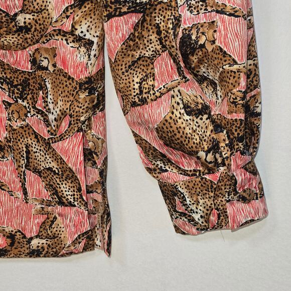 Don Caster Women's Button Up Blouse With Cheetah Design. Size 4. - Picture 9 of 11